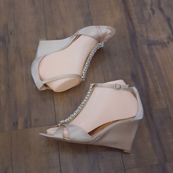 Badgley Mischka Beige Romance T Strap Rhinestone Sculpted Wedges - Picture 4 of 11